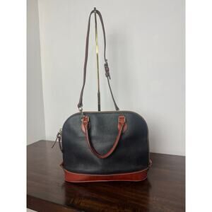 Dooney & Bourke Pebble Grain Zip Zip Satchel EUC